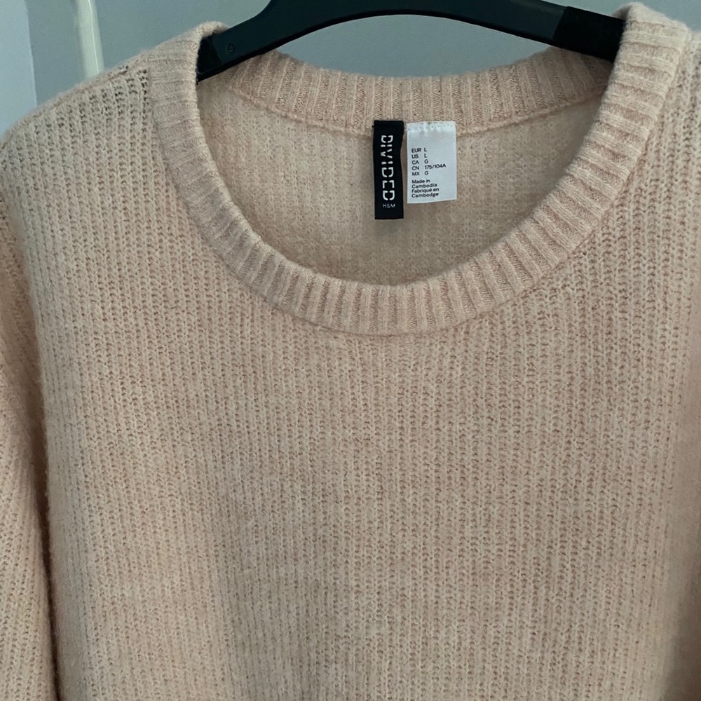 H&M sweater - Picture 3 of 4